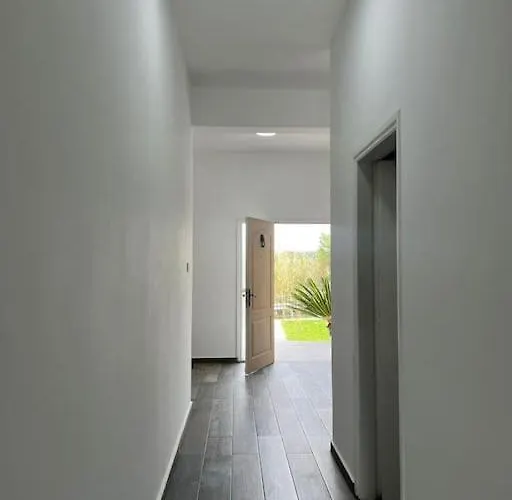 Avantgart Plus Site, 2 Bedrooms, In The Center Of Kyrenia Apartmán *