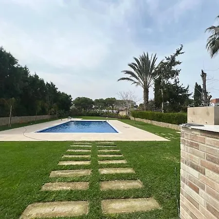 Avantgart Plus Site, 2 Bedrooms, In The Center Of Kyrenia *