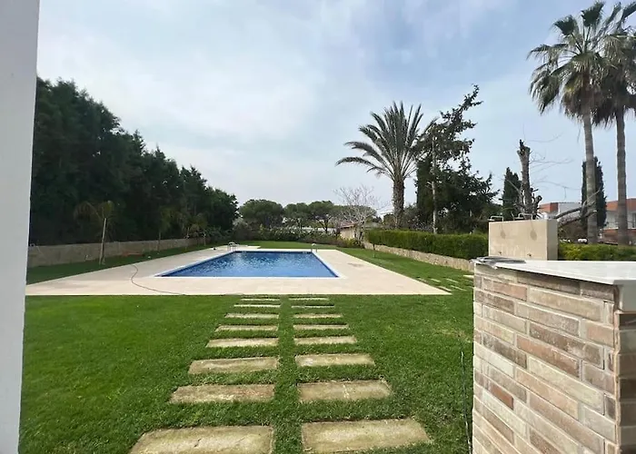 Avantgart Plus Site, 2 Bedrooms, In The Center Of Kyrenia *